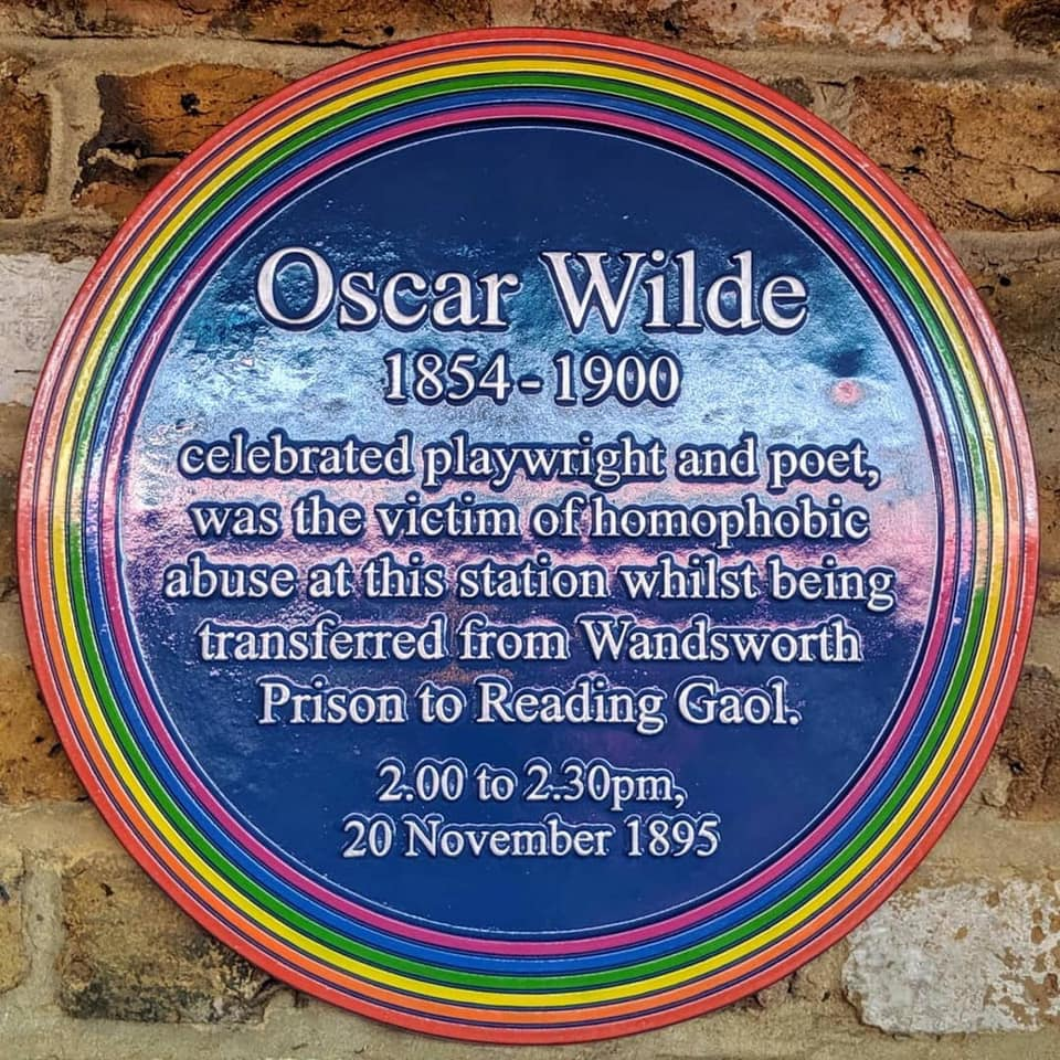 queerwandsworth's tweet photo. 1 Year ago today the Mayor of Wandsworth &amp; Russell Tovey unveiled our #RainbowPlaque for #OscarWilde on Platform 10 of Clapham Junction. 

Have you been to seen it yet? 

We're currently working behind the scenes on our next Plaque which will mark a seminal British LGBT Movie 🧺 https://t.co/7zOl9YIV6F