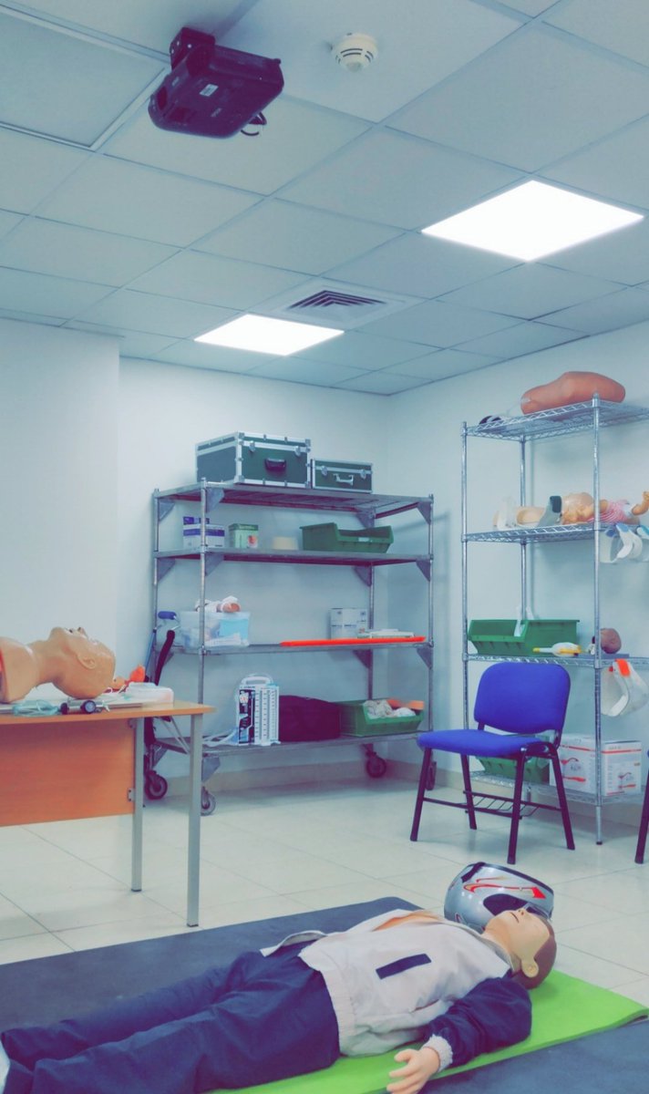 Aaljamaan7's tweet photo. اليوم حصاد مشروع (برنامج تأهيل خريجي فني اسعاف وطب الطوارئ) بعد اكثر من سنه و ٧ شهور اعداد وتتفيذ من الصفر.
اشكر لكل من وقف وساعد وساهم.
واشكر اي طالب تفانى واظهر كل تقدير واهتمام للفرصة اللي بين يديه واجتهد. دعواتي للمجتازين للدفعتين بأن يجعلها بداية خير ورزق وتوفيق وسعادة يارب. https://t.co/bq4L4lOGX5