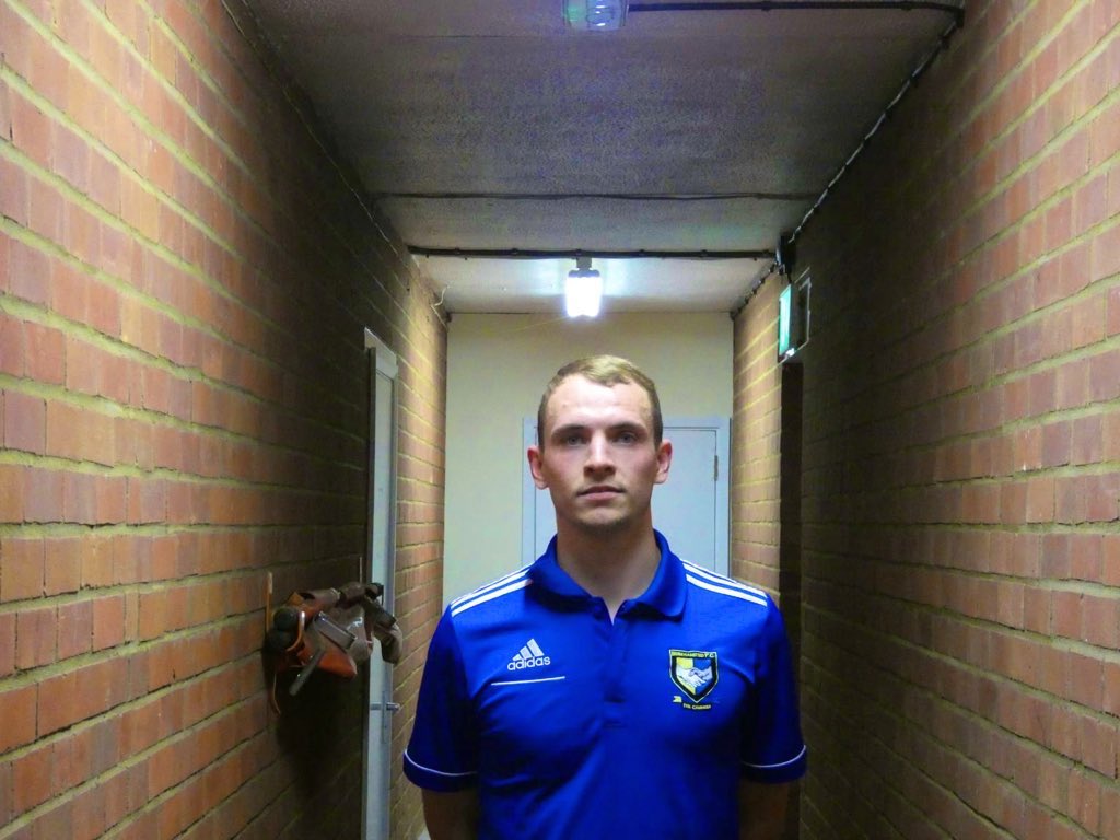 BerkoFC's tweet photo. 🚨Toomey Signs🚨
The club are delighted to announce that combative & creative midfielder Connor Toomey has signed for the club.
After previously winning the @SouthernLeague1 Connor adds invaluable quality and experience to the squad.
#WelcomeBack #CONrade
🔵🟡 https://t.co/Kh7ySqKBcn