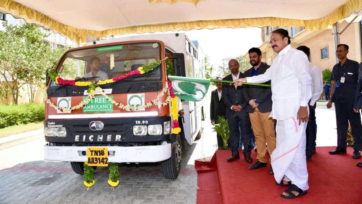 LicypriyaK's tweet photo. In India 🇮🇳, we have something called “Tree Ambulance 🚑”. It provides emergency services to transplant trees 🌳 from one place to another instead of cutting down and also to treat sick trees affected by termites &amp; other insects. Soon, Chandigarh also will have one. https://t.co/bubTwzoSEb