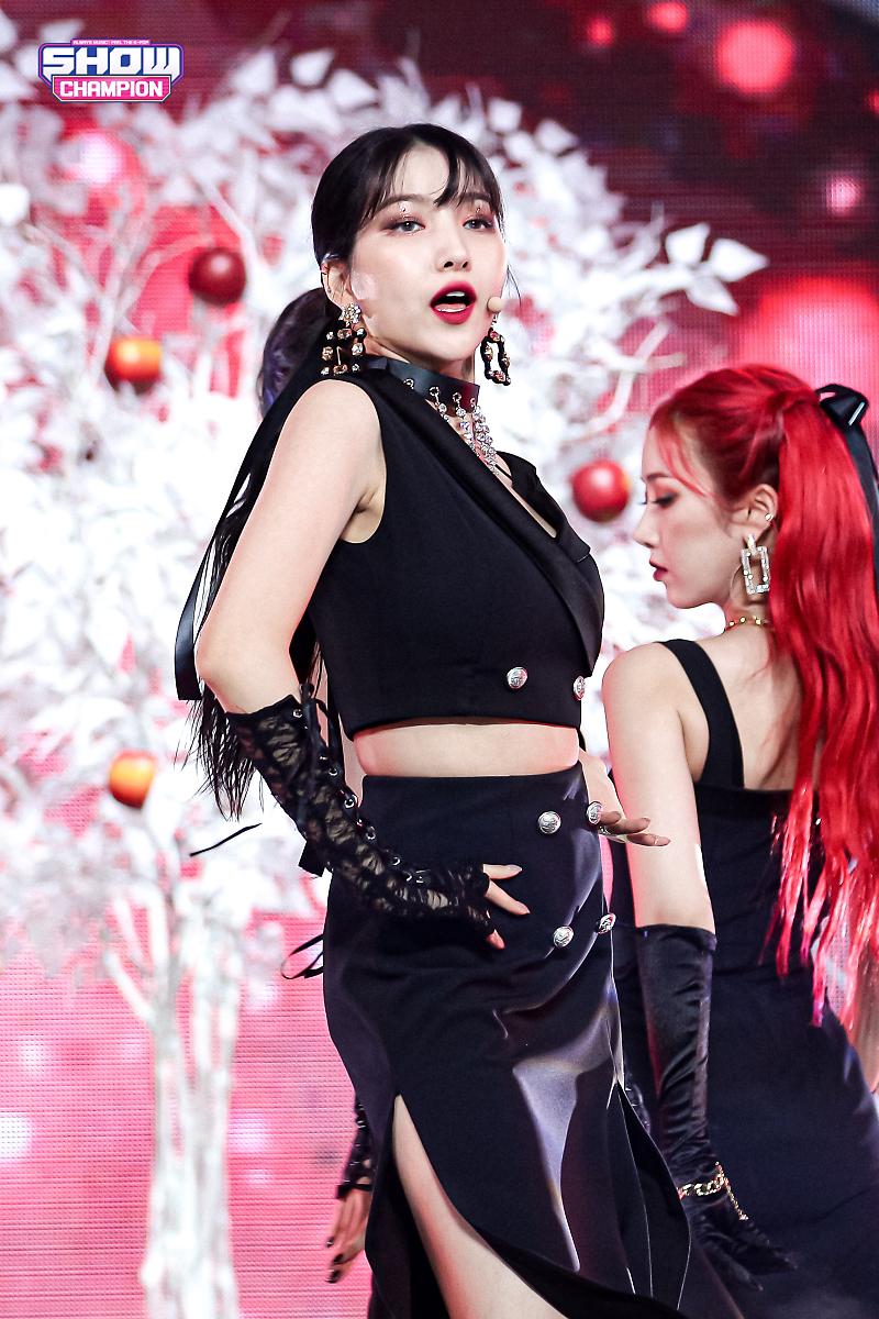 GFriendPH's tweet photo. [📸 PIC] 200724 Show Champion EP 363 official photos (3)

🔗 https://t.co/iOMlutTSaY

@GFRDofficial 
#GFRIEND #여자친구
#SOWON #소원
#Apple2ndWin
#GFRIEND68thWin https://t.co/4wzBxOMg9z