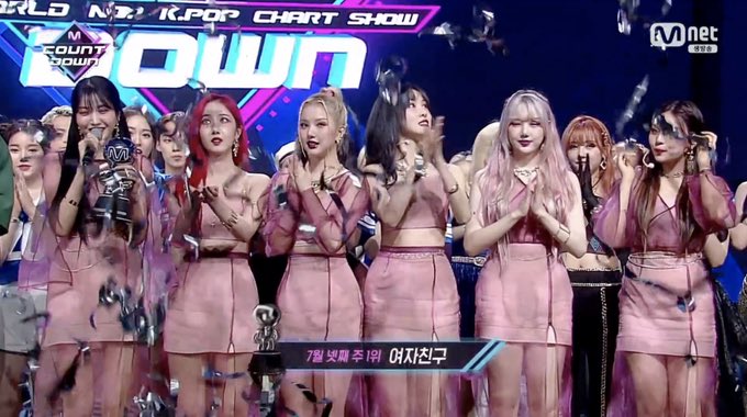 [INFO] 200721 • #Apple3rdWin #GFRIEND69thWin

GFRIEND Meraih kemenangan ketiga untuk comeback 'Apple' hari ini di Mnet Mcountdown! <a href="/GFRDofficial/">여자친구 GFRIEND</a>