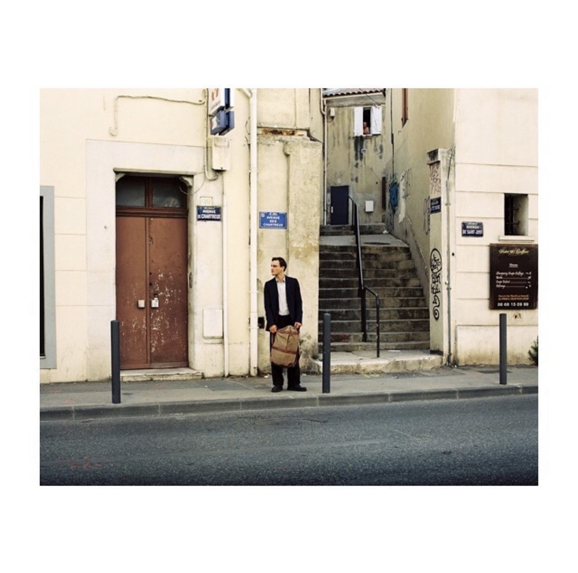 Left Unread tweet media