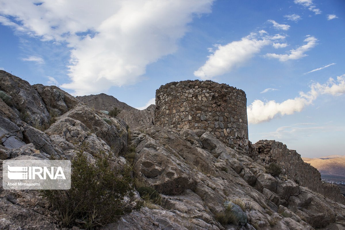Irnafrench's tweet photo. #Iran #Tourisme :
Shir Ghaleh ou Château-Lion à Shahmirzad dans la province de #Semnan. Selon des études archéologiques, ce château date des époques #parthe et #sassanide. Il a été utilisé par les généraux de la région historique de #Tabarestan.
https://t.co/SfAaWbsDid https://t.co/wYPAVqCZlY
