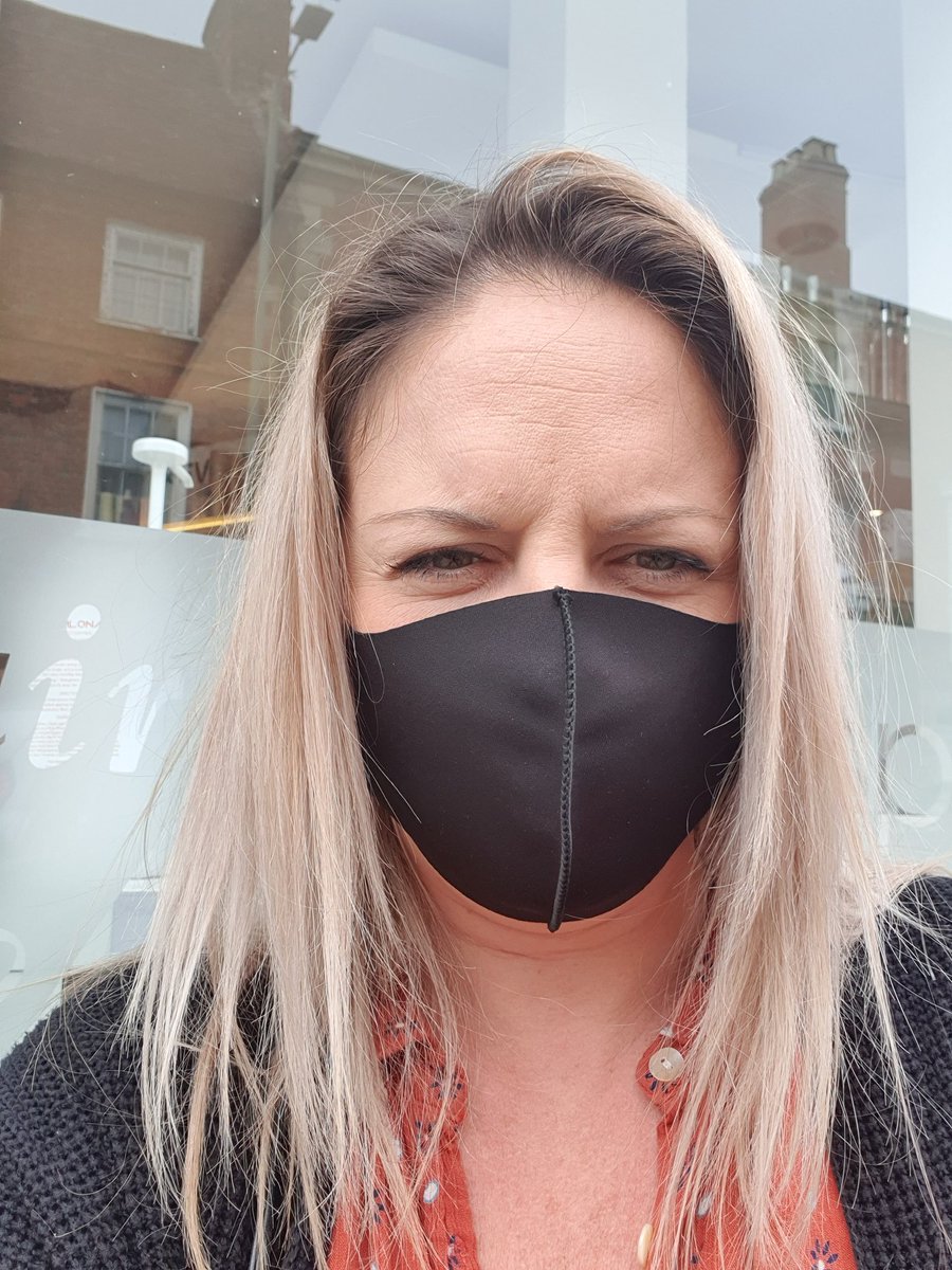 I've noticed there is a fellow "masked person" friendliness on the street.....other masked people have given me a nod or said hello! LOVELY 🥰