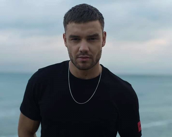 jeymijmg's tweet image. DADDY DIRECTION LIAM PAYNE SAVED ME FROM BURSTING INSIDE. THIS IS YOUR TIME TO THINK IN CHANGING YOUR BIAS. NOW GIVE HIM THE CREDIT HE DESERVE ON PRESERVING THE OLD MEMORIES OF ONE DIRECTION. 
🤎 🤎 🤎
#10YearsOfOneDirection 
#10YearsOf1D 
#DaddyDirection