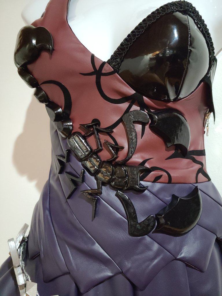 ASASD0130's tweet image. 니오샵의 마지막 사이퍼즈 샘플🥰

사이퍼즈 - 탄야🦂

모든 라인과 스커트에 와이어를 심어주어 탄탄한 느낌을 유지해주었어요

마네킹에 비해 옷이 작아서 많이 주름져보이는게 아쉽네요😭
(의상이 대략 33사이즈입니다)
악세사리도 하나하나 신경써서 작업하였어요

❣
naver.me/5FkHhFPQ