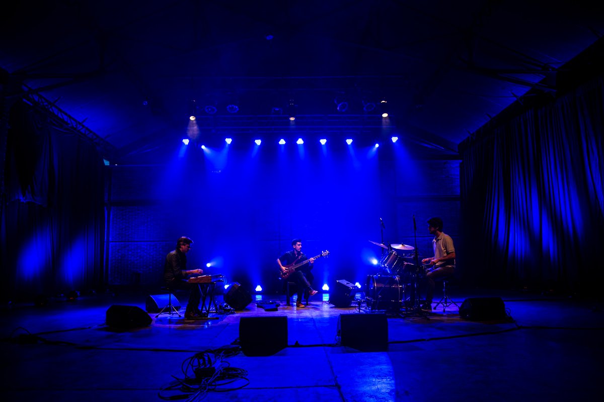 CulturaRosario's tweet photo. 🔥#EscenarioLocal sigue ATR🎙️
⁣
🔺 un espacio de grabación audiovisual para artistas de Rosario que se inscribieron a la convocatoria
⁣
🎬Desde @MuniRosario se brindan recursos para que se lleven material de calidad profesional listo para utilizar en sus canales de difusión
⁣ https://t.co/4cxUJNgarp