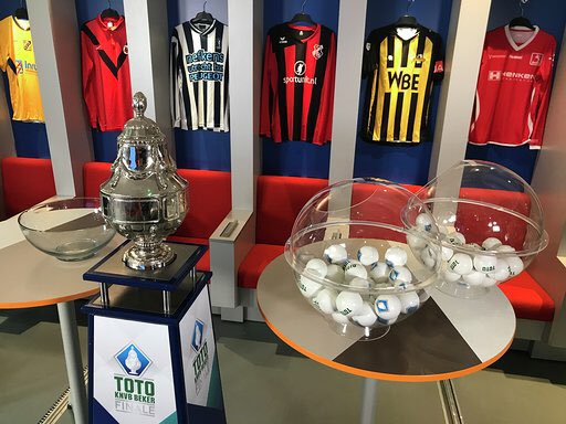 KNVB (@knvb) on Twitter photo 🏆 | Om 19.00 uur gaan we loten voor de kwalificatierondes!
totoknvbbeker.nl/live
#TOTOKNVBBeker 🏆 | Om 19.00 uur gaan we loten voor de kwalificatierondes!
totoknvbbeker.nl/live
#TOTOKNVBBeker