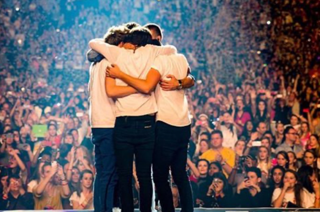 she_isgolden's tweet image. THIS IS NOT THE END
THANK YOU LIAM
THANK YOU LOUIS
THANK YOU NIALL
THANK YOU HARRY
THANK YOU ZAYN
#ThankYouOneDirection 
#10YearsOfOneDiretion