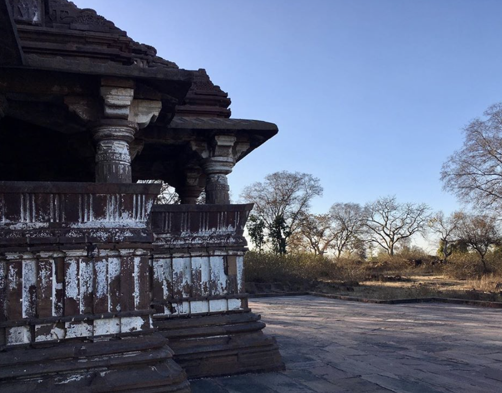 MeghdootDiaries's tweet photo. Menal Temples, the Khajuraho of Rajasthan, grand wonders carved by our ancestors at a place which is like a furnace in summer months 🙏

We treat this sublime inheritance worse than dirt, what are the authorities doing?
@LostTemple7 @ReclaimTemples @SaveTemplesBH @wiavastukala https://t.co/6nImhZ0Wwr