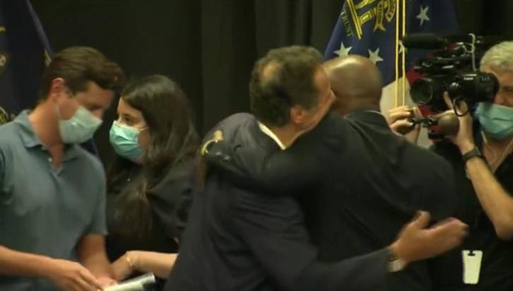 JaniceDean's tweet photo. @NYGovCuomo Oh, hi. This was you just the other day... https://t.co/7OkyKpT4Xn