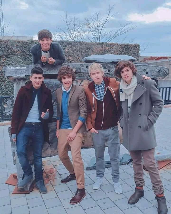 Larry9713's tweet photo. #10YearsOfOneDirection 
#10YearsOf1DMoments 
#10YearOf1D https://t.co/lIRak6uht2