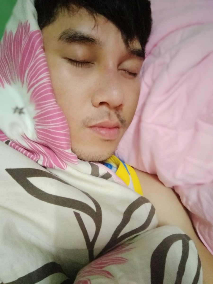 ItomKrup's tweet photo. หลงรักตัวเองว่ะ
#น่ารักเกิน😜😜😝😜😝😜 https://t.co/um3ceGnvCC