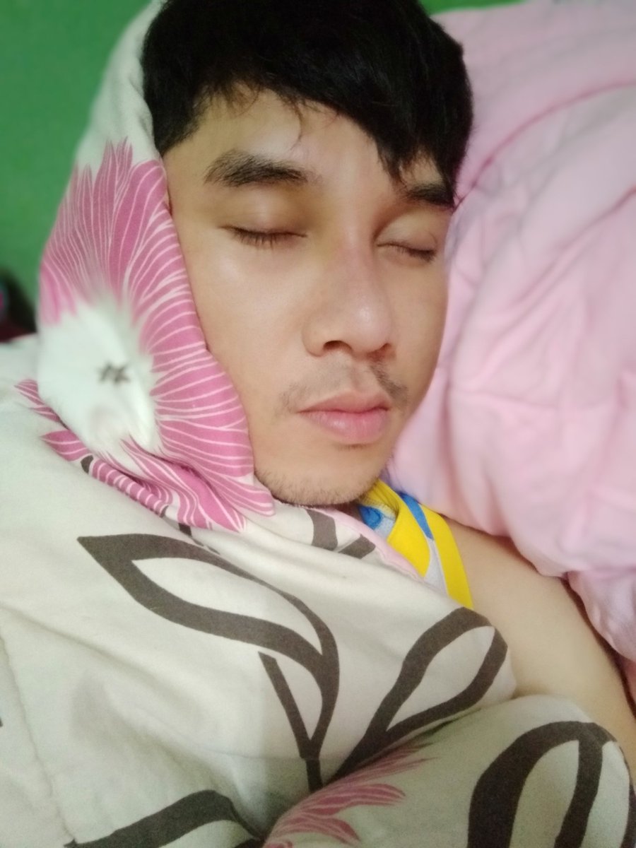 ItomKrup's tweet photo. หลงรักตัวเองว่ะ
#น่ารักเกิน😜😜😝😜😝😜 https://t.co/um3ceGnvCC