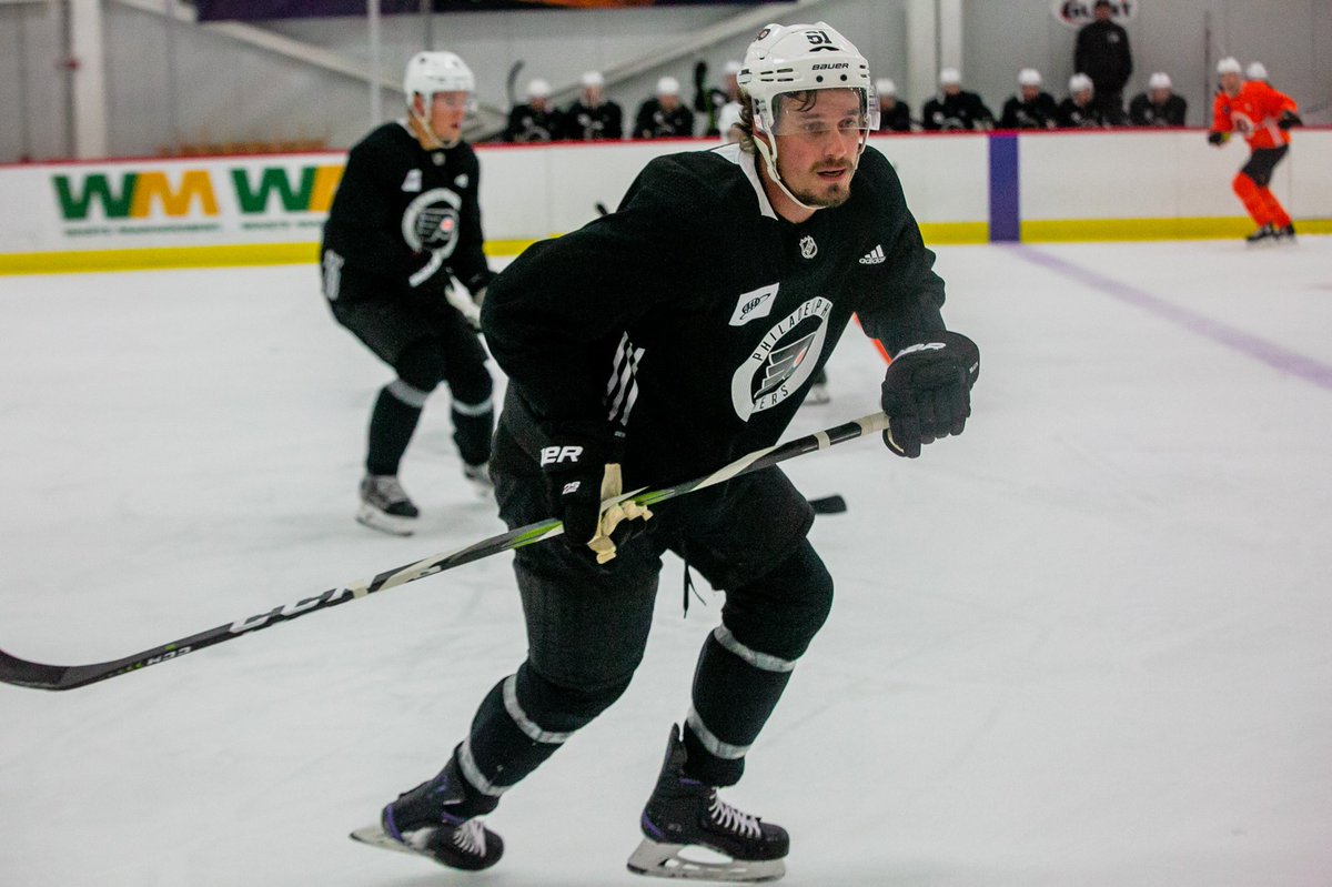 NHLFlyers's tweet photo. One final squad scrimmage before we head north of the border. https://t.co/ZvbduOP6dD