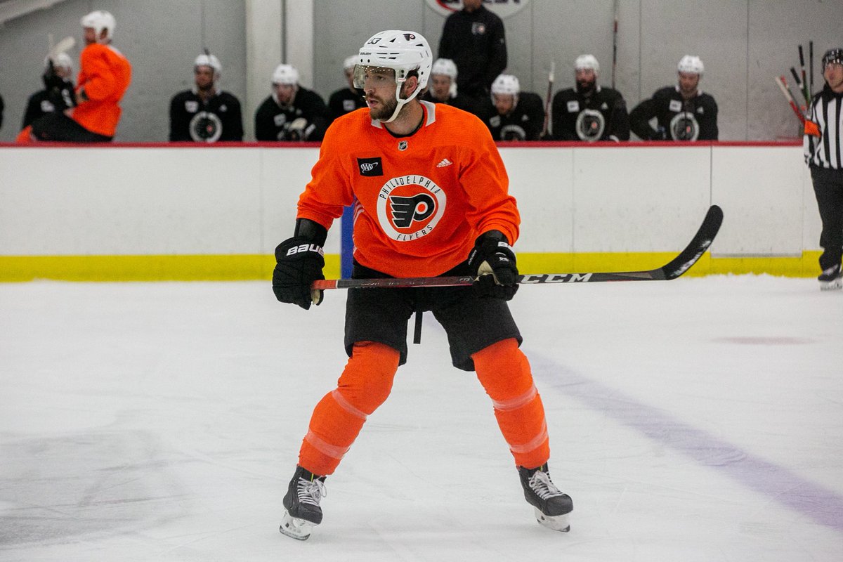 NHLFlyers's tweet photo. One final squad scrimmage before we head north of the border. https://t.co/ZvbduOP6dD