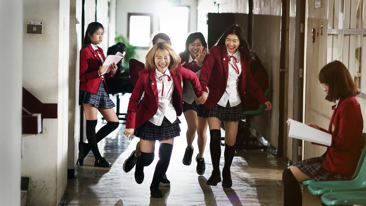SansiriPLC's tweet photo. #Entertainment หยุดยาวนี้ ชวนอยู่บ้านดู Netflix 4 เรื่อง 4 รส The Underclass ห้องนี้ไม่มี...ห่วย, The Maid สาวลับใช้, La La Land นครดารา และ Parasite ชนชั้นปรสิต สำหรับใครที่มีเรื่องไหนน่าดูมาแบ่งปันกันได้นะคะ #TheUnderclassTH #TheMaidNetflix #LaLaLand #Parasite #แสนสิริ https://t.co/jEAYM0fLGk