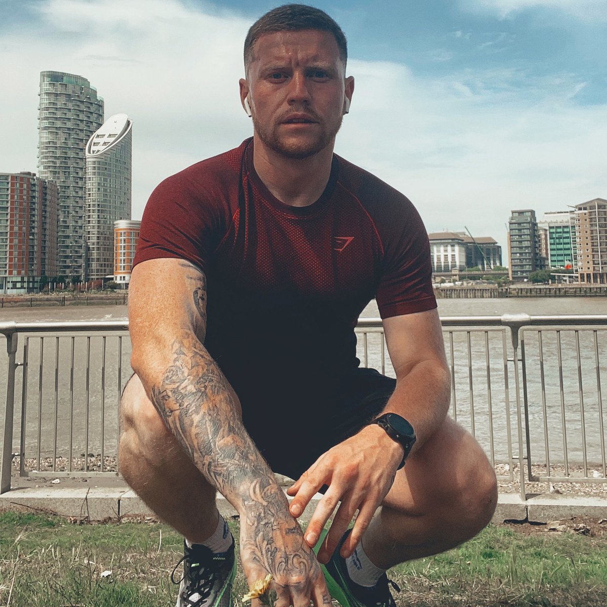 hard work 🤝 dedication instagram.com/p/CC_YrEbne5O/