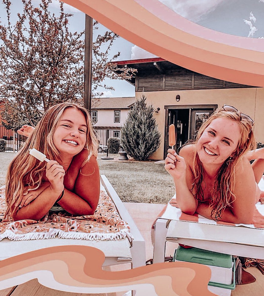 popsicles &amp; panhellenic sisters =
 💖😋 #GoLobosGoGreek #gogreek