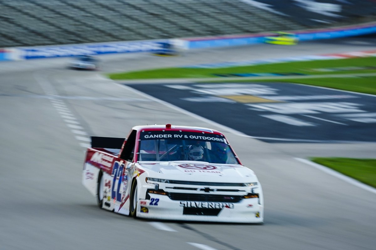 AustinWSelf's tweet photo. @AustinWSelf and @AMRacingNASCAR rides momentum to @kansasspeedway doubleheader
#Kansas200 and #KansasSpeedway200 race previews: https://t.co/Ul0JJqG3VL
#NASCAR | #TexasProud https://t.co/4dE5oy3yho