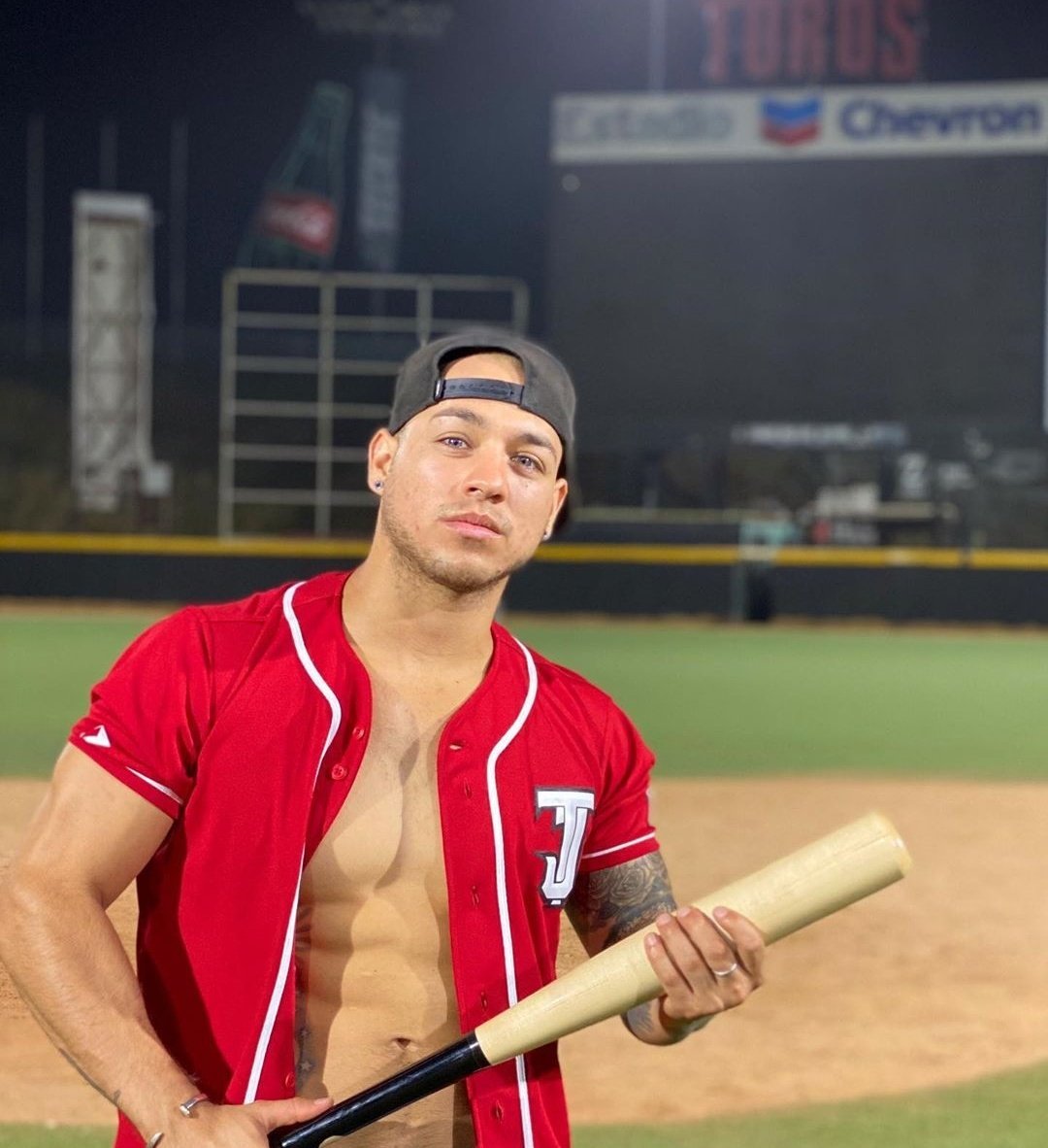 heterossexystj's tweet photo. No se lo ganaron, pero aquí esta lo prometido, para todos los fans de Oscar de Tijuana 😘😘😘😘 https://t.co/iK4CoZwq4S