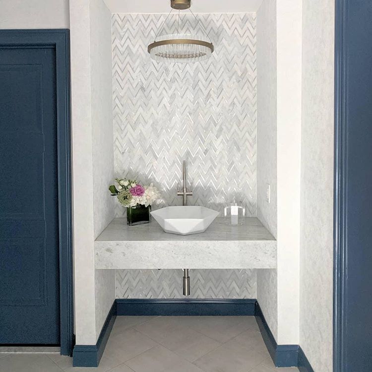 KingstonBrass's tweet photo. This geometric, contemporary bathroom is so satisfying 😍
📷 : @style_by_mimig on IG
Faucet: https://t.co/HvH4q8mYoA https://t.co/8OTuPFhUlc