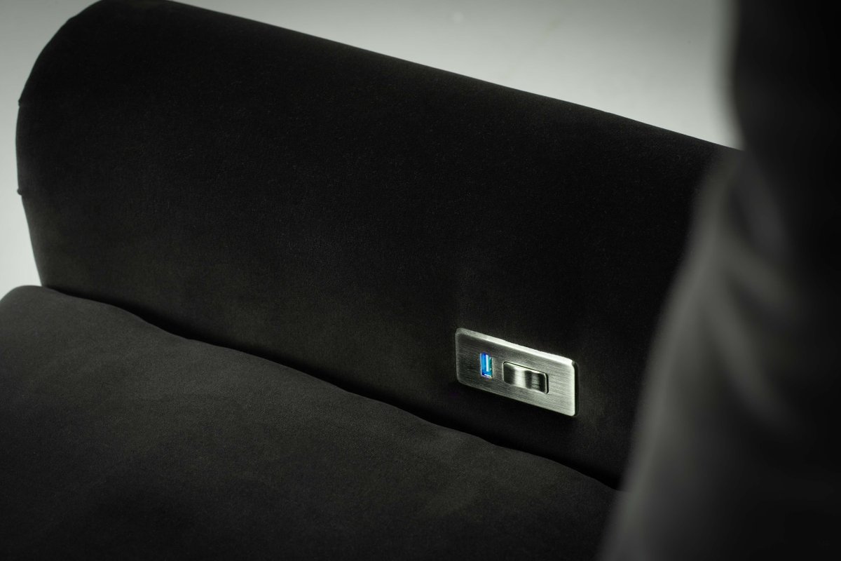 AmericanLeather's tweet photo. Re-inventing the Re-Invented Recliner. Experience the Invisible in motion. Power options now available.
https://t.co/MHUlcRpMet
Style | Roman • Cover | Reed Charcoal
#roman #spring2020 #newintros #americanleather #relaxathome #experiencetheinvisible https://t.co/swEXde1xgr