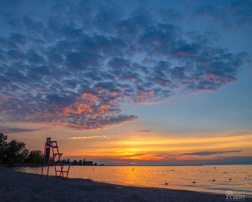 rbestphotos's tweet photo. Sunset at Fair Haven Beach State Park while our shooting with @sthomasphotos recently. #teamcanon #canonusa #eos6dmarkii #sunset #sunsetphotography #sunsets #nysparks #FairHavenBeachSP #landscapephotography #upstateny #thisisupstate #rbestphotography https://t.co/1Mx8O64yyL