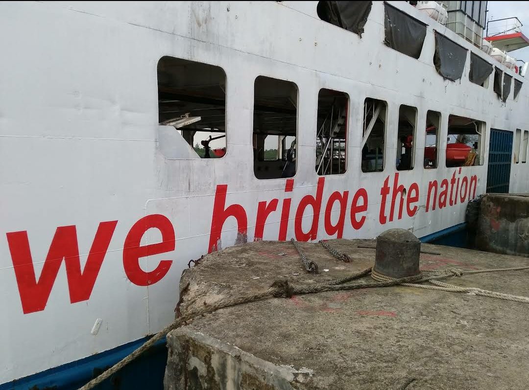 eNengDesa's tweet image. a journey without you, is just like an empty long road...

#alone #losingsignal #losingdata

😑😑😑😑😑😑😑😑