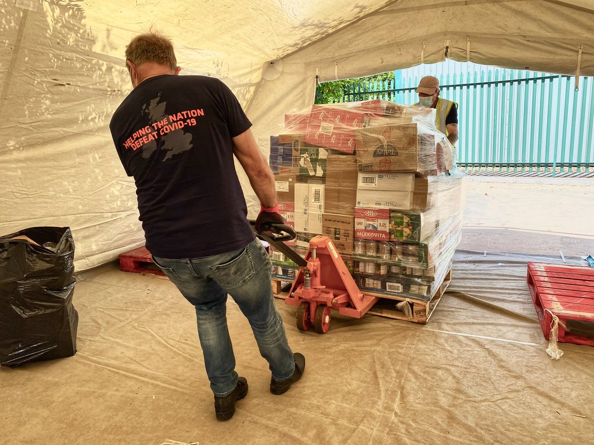 REACT_Volunteer's tweet photo. It’s a real privilege working with @FareShareSW &amp; @BritishRedCross at the Exeter Emergency Collection Point. 

Distributing tonnes of food with @React_Response to charities in Devon &amp; Cornwall to relieve food poverty to families in need 🥗🌽🥒

#ActionAgainstPoverty #OpReact https://t.co/Mmce1R5VOF