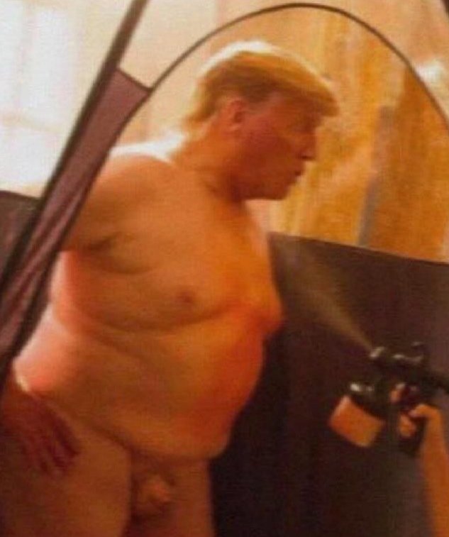 020DarlingTT's tweet photo. @realDonaldTrump You are so small，right？ https://t.co/PkNOMONQjO