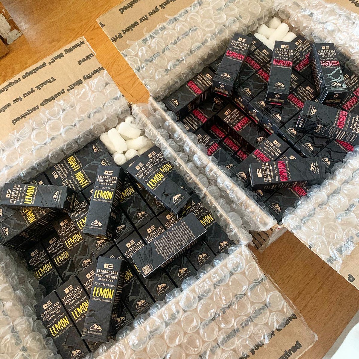 TryToxBox's tweet photo. Want to get some @extractlabs in your box? 

Go ahead and order your August Box from us! 

#trytoxbox #toxbox #subscribe #order #cbd #hemp #cannabis #noillegalsubstances #womenceos https://t.co/M6NjrQHtTn