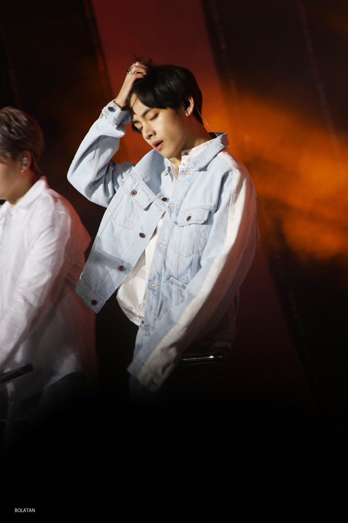 Tae_VVante's tweet photo. π€βοΈβ¨πΌ
#KimTaehyung #V #VANTE #Singularity #Scenery #SweetNight #WE_PURPLE_V #FindYourPurple #BTS #νν #λ°©νμλ
λ¨ #VBtsM @BTS_twt
πΈ @BOLA_1230 β¨ https://t.co/t7T5tRp5b8
