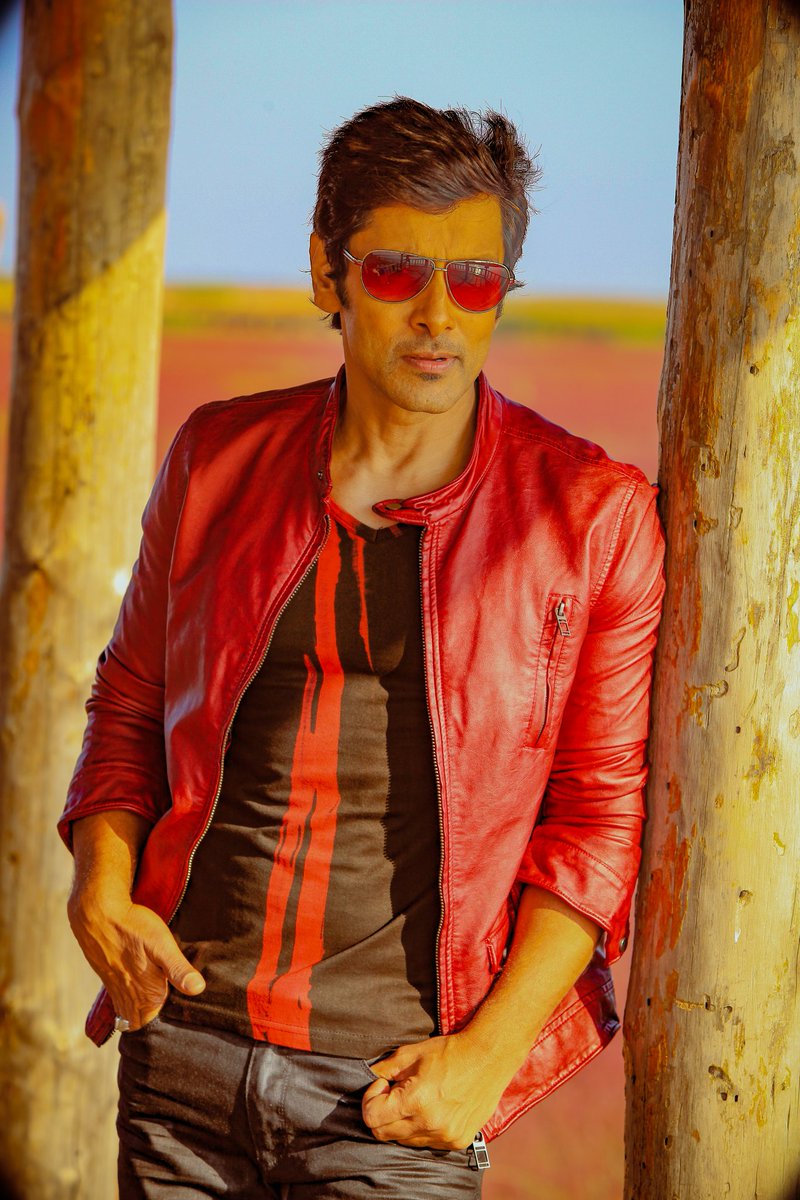 KollyTalks's tweet photo. Dear #ChiyaanVikram fans follow us &amp; support our page for interesting updates of #Chiyaan films. Thanks in advance
#Chiyaan60
#Cobra https://t.co/RnijcKuljD
