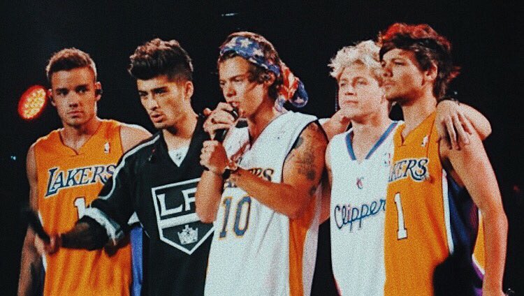 hstyIwt's tweet photo. one direction 2013 was a fever dream https://t.co/JZvgyuQAdt