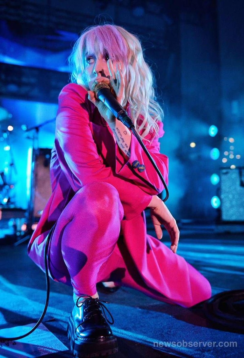 hayley’s iconic AL era looks — a thread 