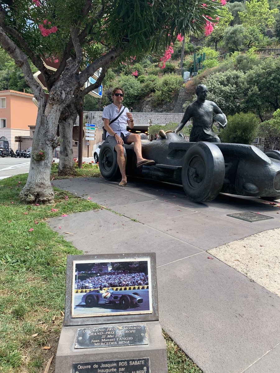 pallydiver's tweet photo. @Toob_Alers Jazeker ! 🇫🇷 ; vandaag Monaco (Max niet gezien😂) 2 weekjes relaxed Beach life Cote d’Azur met dagtripjes 🚘 https://t.co/yme1mFezUN