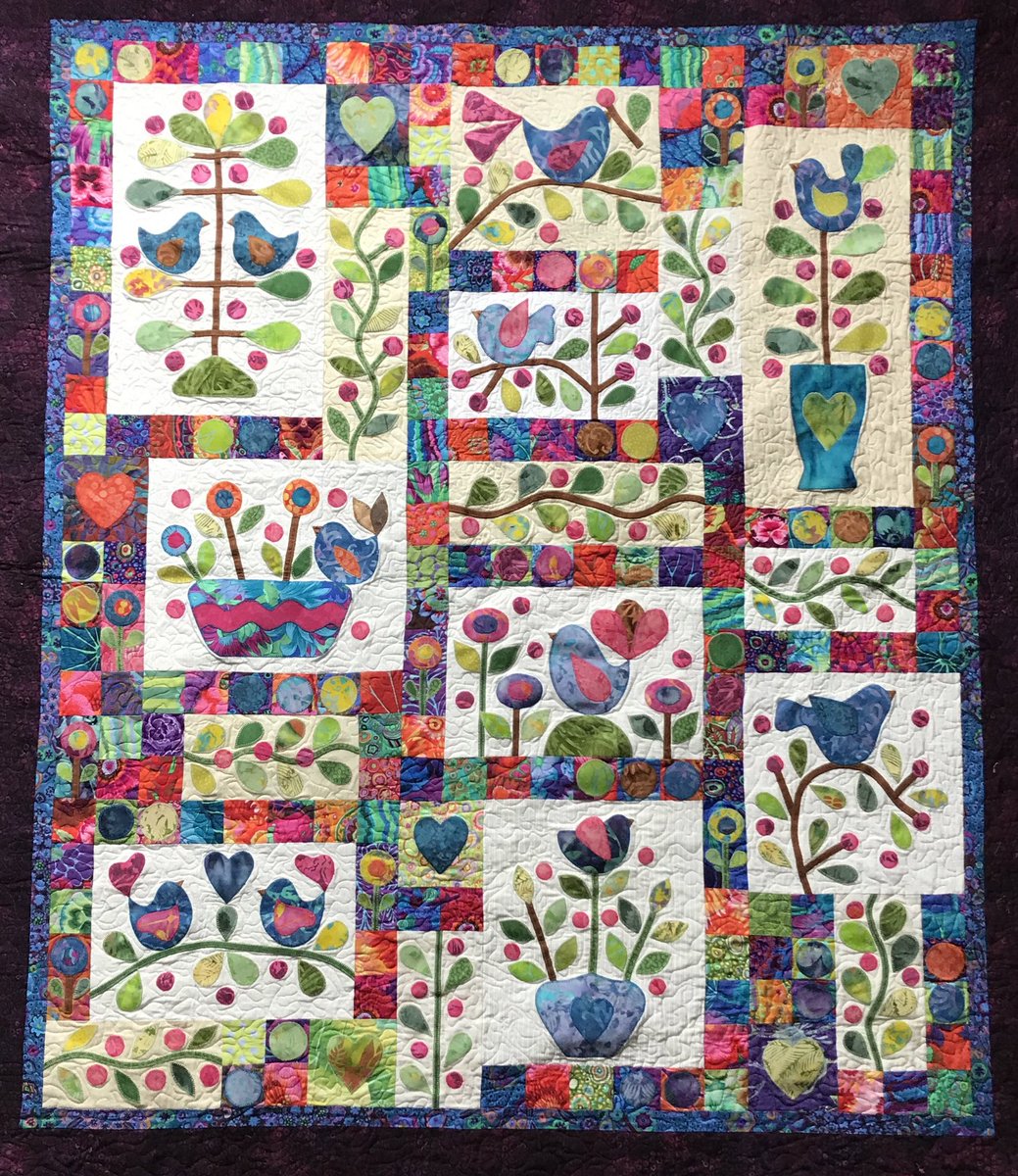 WestbeeH's tweet photo. Absolutely loved making this. My favourite fabrics by @kaffefassettstudio #lovecolour #quilting #quiltmaker #applique #sew #instasew #sewing #quilting #fabric https://t.co/rxzrtTwhDZ