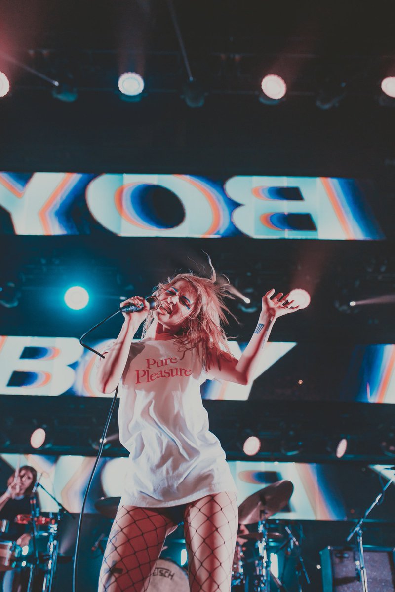 hayley’s iconic AL era looks — a thread 