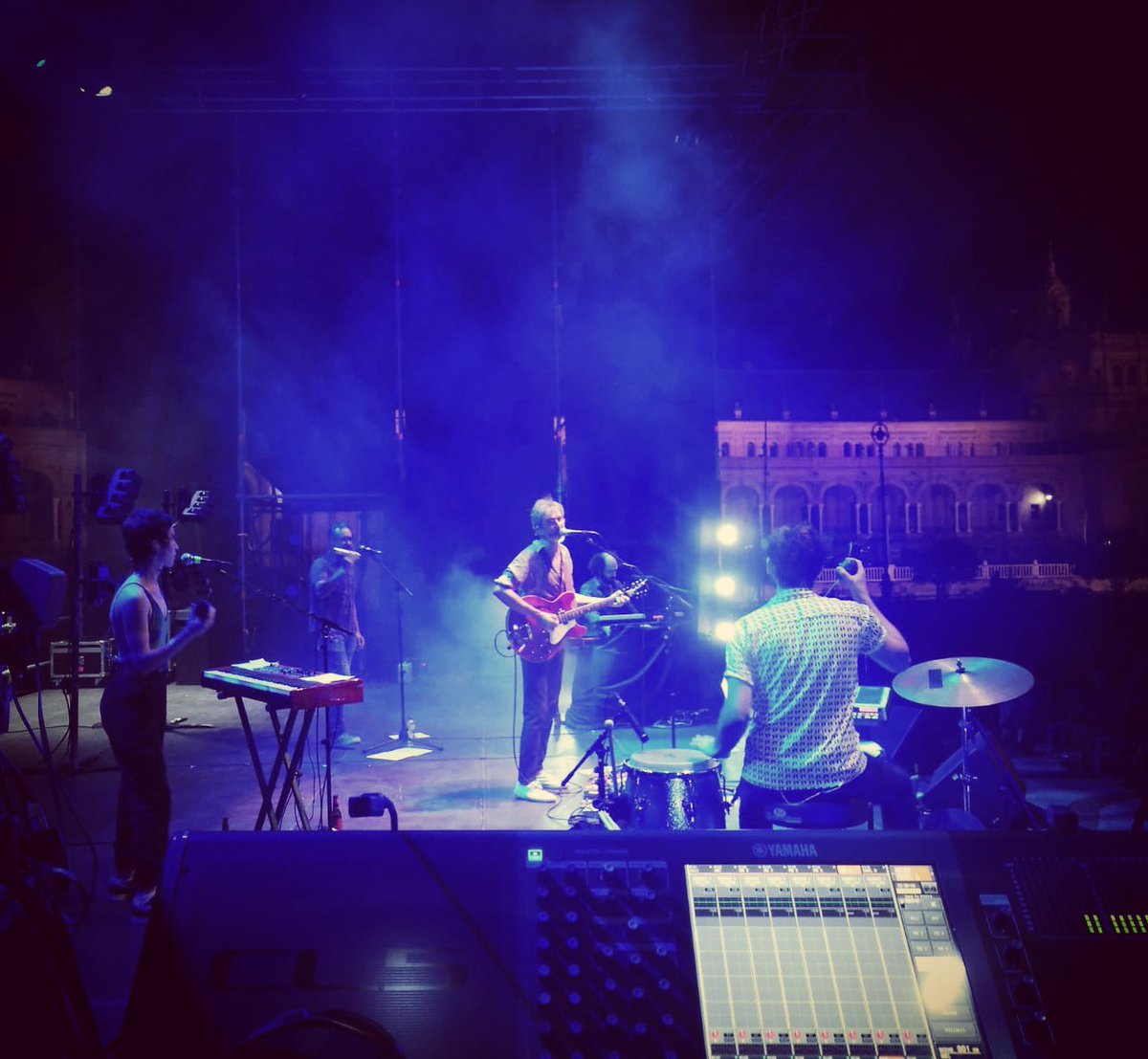 Paradas SIV (@paradas_siv) on Twitter photo Otro concierto en la #plazadeespañasevilla dentro del <a href="/singularfest/">Festival Singular</a> con @xoellopezoficial <a href="/ayto_sevilla/">Ayuntamiento de Sevilla</a> #concierto Otro concierto en la #plazadeespañasevilla dentro del <a href="/singularfest/">Festival Singular</a> con @xoellopezoficial <a href="/ayto_sevilla/">Ayuntamiento de Sevilla</a> #concierto