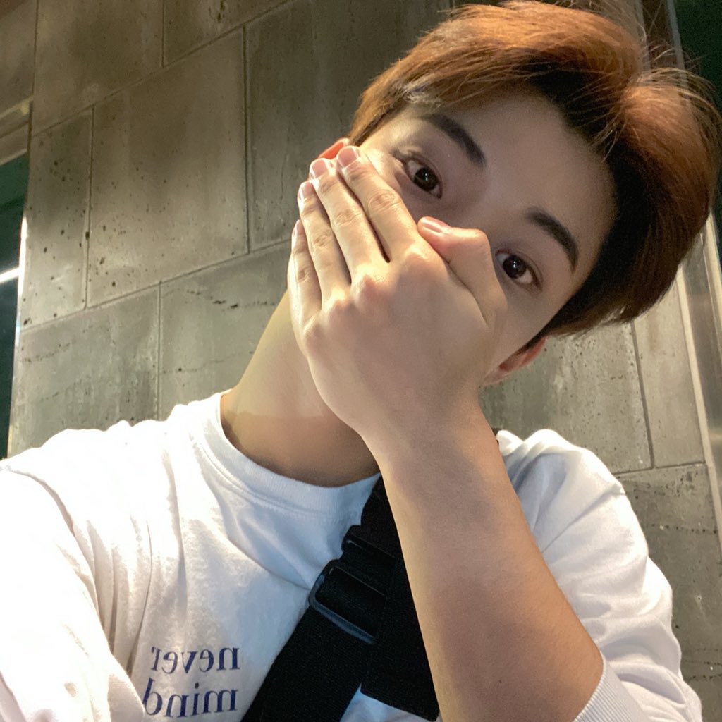 WE_THE_BOYZ's tweet photo. [큐] 오늘도 더💧❤️ https://t.co/jODuJUlTHC