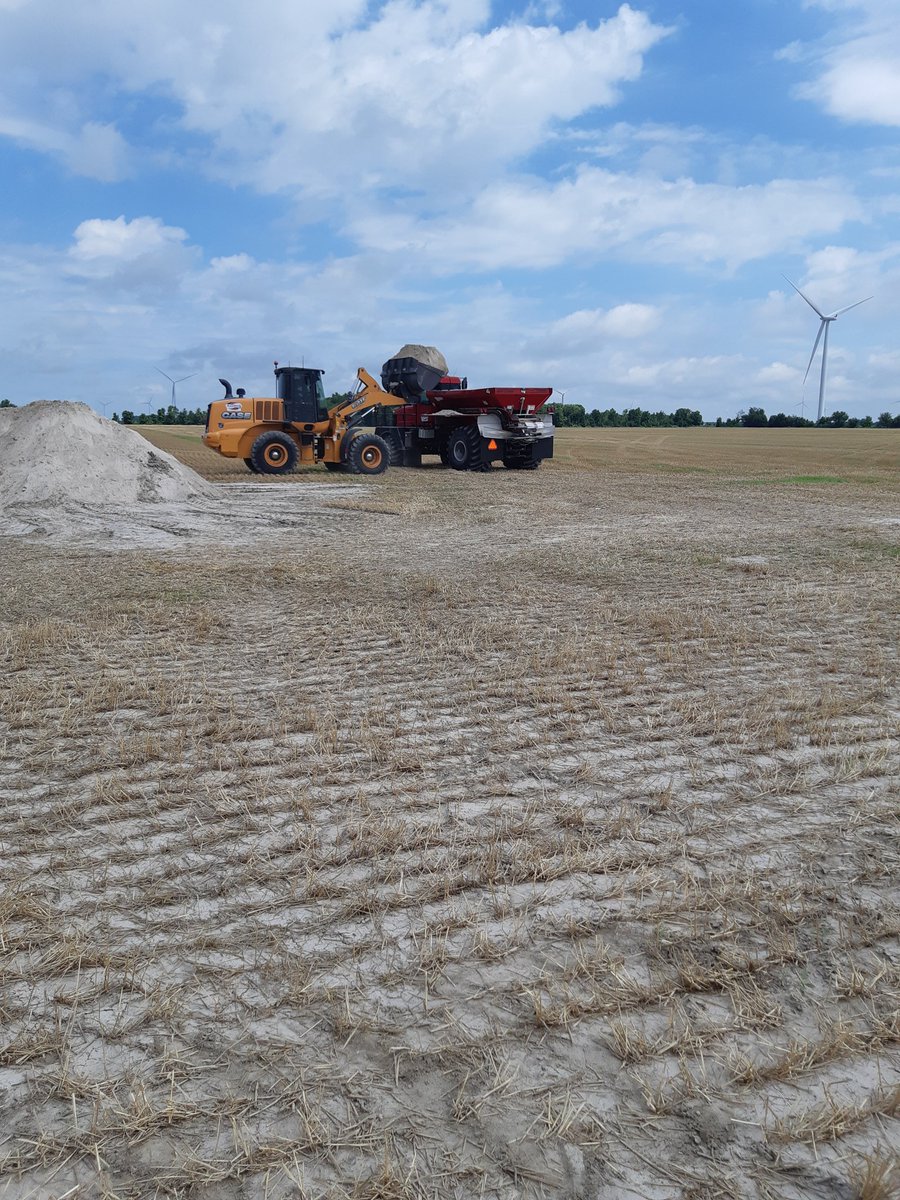 AlexMichinski's tweet photo. Soil sampling in full swing after wheat harvest. First up lime application https://t.co/OTrmFIpw0O