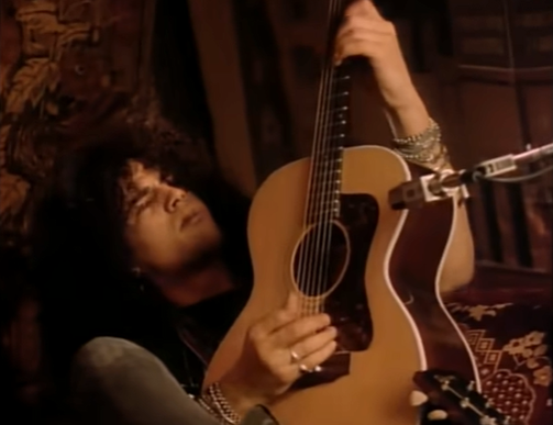 LoversSlash's tweet photo. #TBT Patience and November Rain by @gunsnroses  screencaps <3 Happy Bday @Slash https://t.co/zCO8ml4GPC