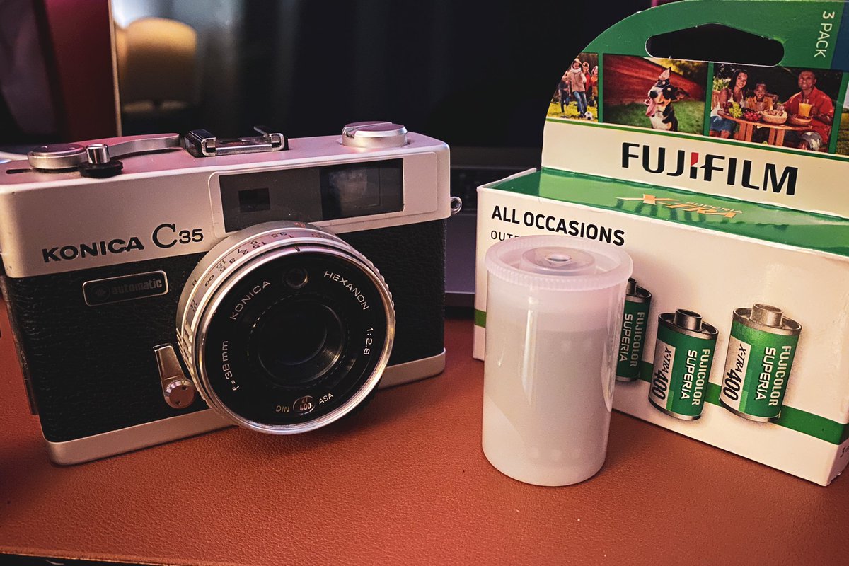shootlighter's tweet photo. My daughter wants to shoot with film ❤️ Bought her an old Konica C35 #film #ProudFather #filmphotography It looks a little like my Fuji #x100f https://t.co/uXT6DTH71G