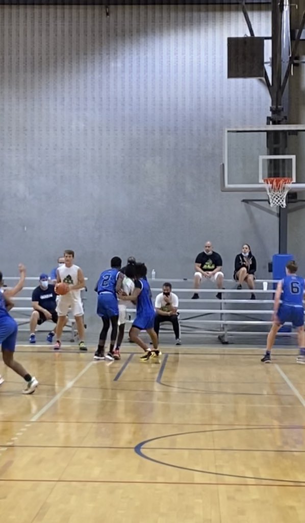 stoneranger30's tweet photo. Better tell em about meโผ๏ธ @AAU_Basketball #worldchampionship
@Chargers_bball4 #box1 #doubleteam #30pts #onlygettingstarted #onamission #putninwork @Hoop_MIA @RAWE_RECRUITS @ampUp_Media @BTS_Report @bmacfischer @coachmikesouza @CampLenox @MMcGeeBball @pressure_athl @FRangeman https://t.co/pD6yxH6Lng
