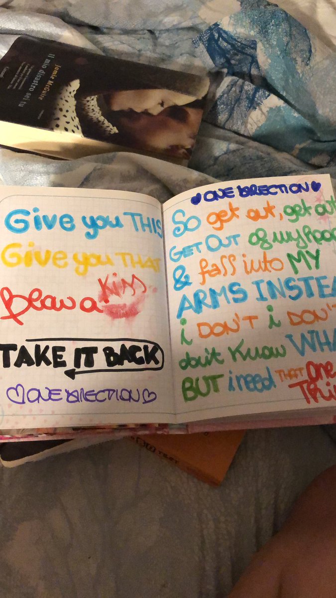 cucuzzoIo's tweet image. in ricordo della settimana in cui sono stata directioner 😍 #TenYearsOfOneDirection #onedirection10years