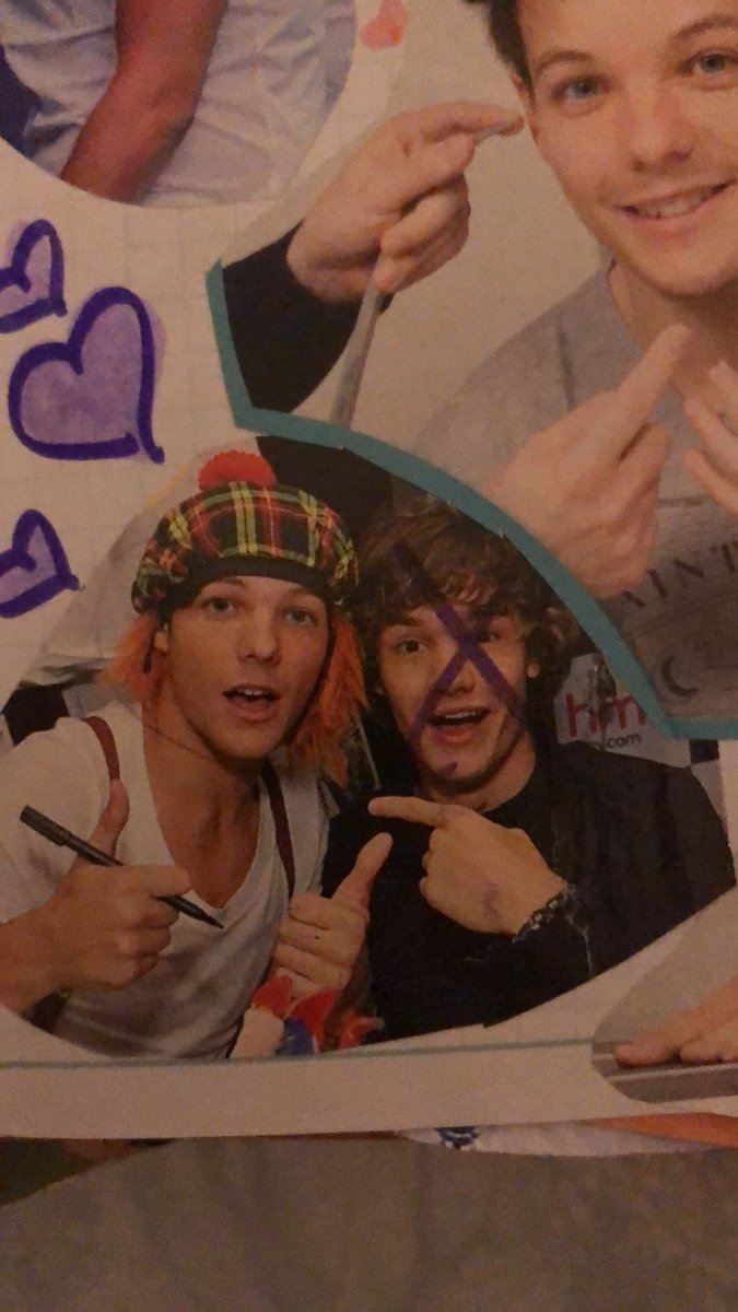 cucuzzoIo's tweet image. in ricordo della settimana in cui sono stata directioner 😍 #TenYearsOfOneDirection #onedirection10years