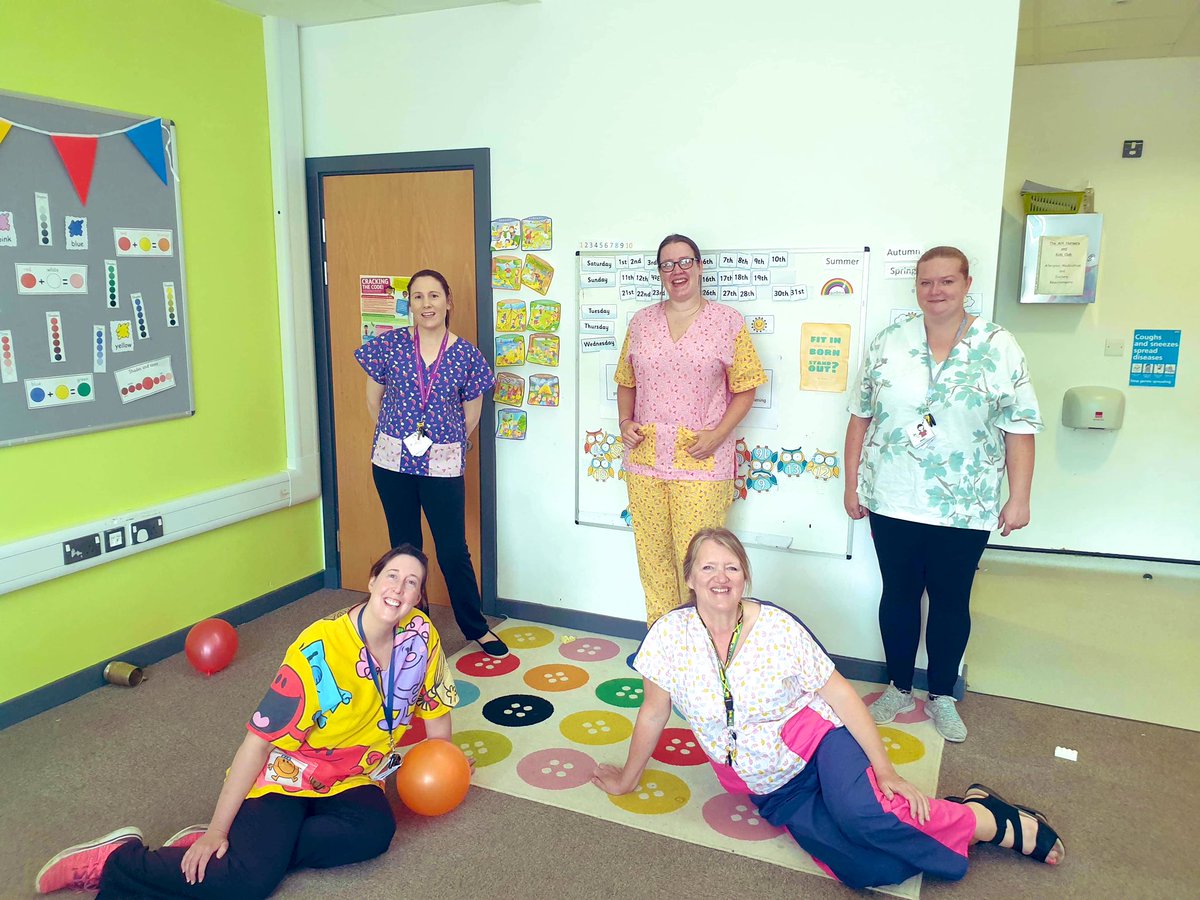 We were sent this sensationally smiley 📸 by Kirsty Barrow from Ark Nursery in Oakham, saying a great big Thank You to our #volunteers 

The scrubs have been useful to protect staff as they introduce social distancing to the nursery children who have a variety of needs

❤️👍🏻👏🏻