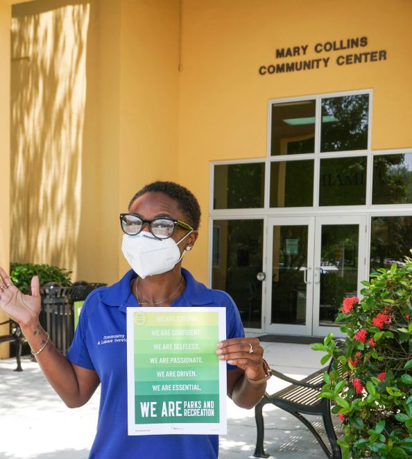 MiamiLakesNews's tweet photo. July is #ParkandRecreationMonth and weβre celebrating by highlighting all the great work of our staff and volunteers, today we thank LaTonya Hopson our Program Coordinator for her effort to keep our Town #GrowingBeautifully π³! #WeAreParksAndRec #TOMLParksAndRec https://t.co/vIWkuSHrEG